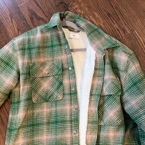 Aritzia TNA Shackey size 2.  Green and tan with Sherpa like interior.